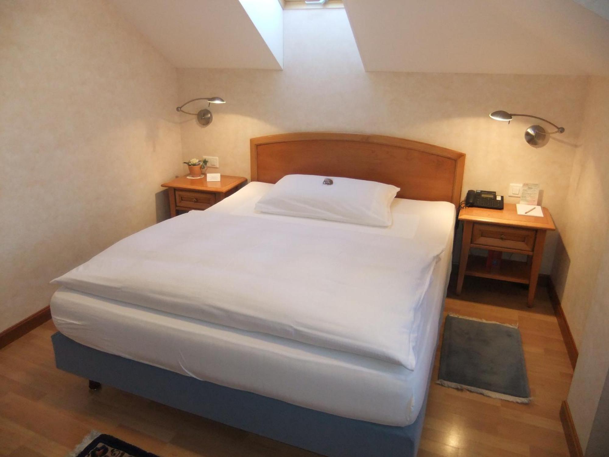 Hecht Hotel 3*